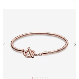 NWOT Pandora Rose Gold Bracelet